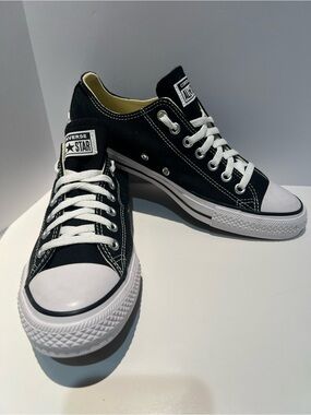 Converse Chuck Taylor All Star Sneaker Sz M8.5 W10.5 F23
